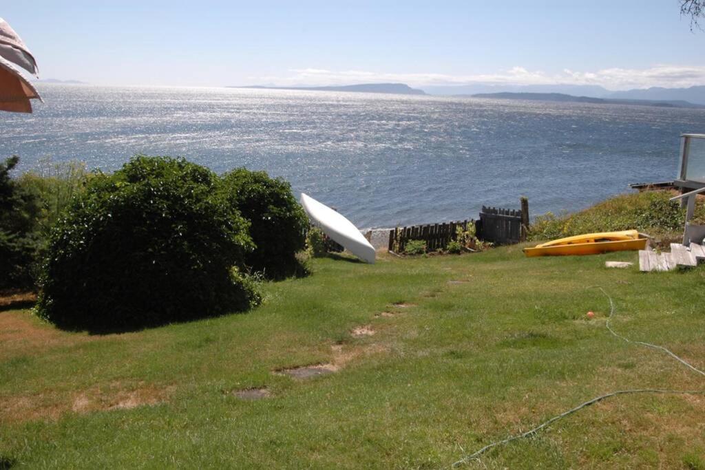 Oceanfront Paradise Comox Exteriör bild