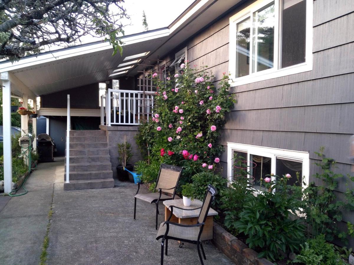 Oceanfront Paradise Comox Exteriör bild