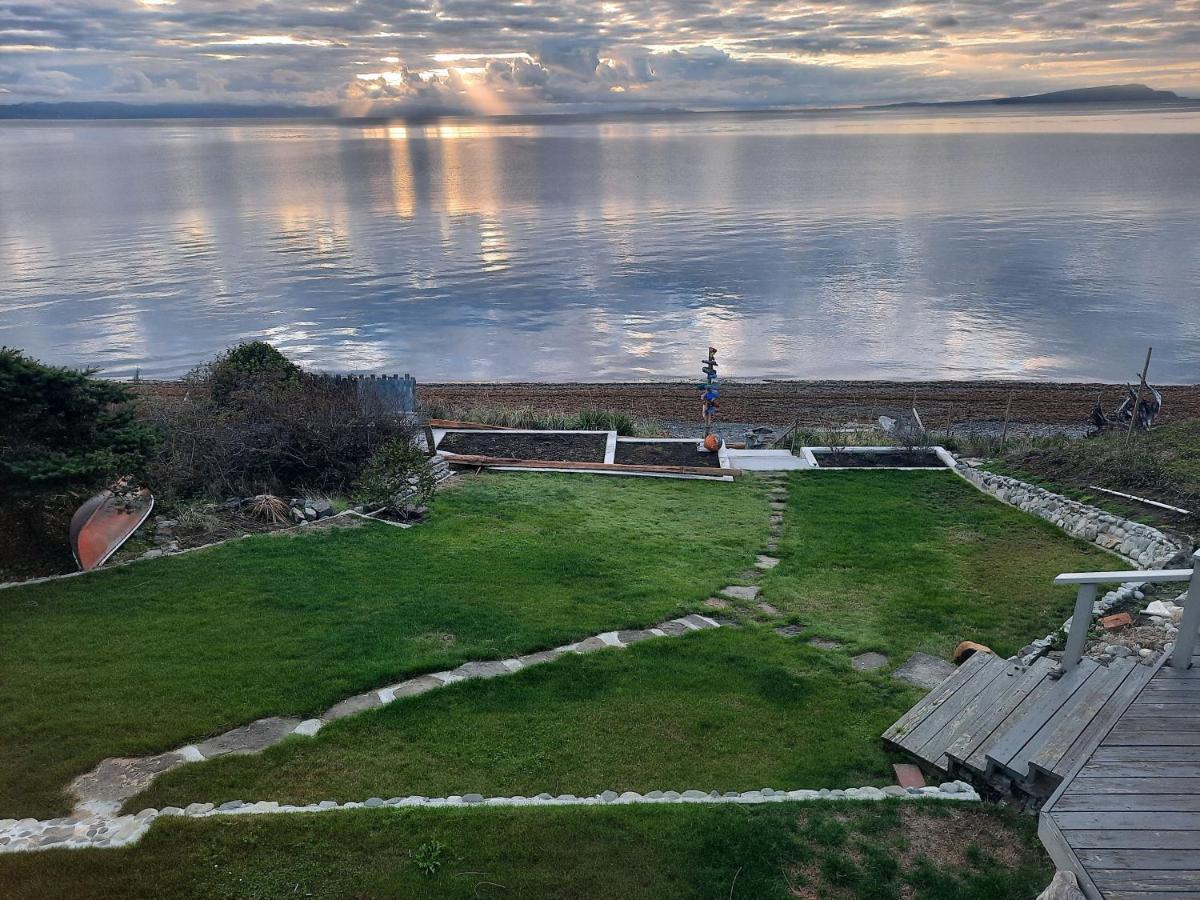 Oceanfront Paradise Comox Exteriör bild
